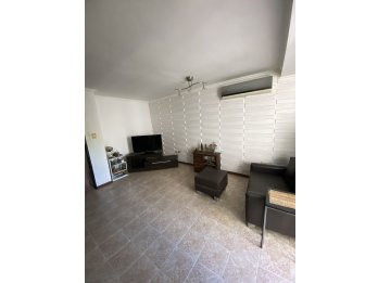 VENDO CASA +  DEPARTAMENTO CALLE CURA ARIAS MONTIEL