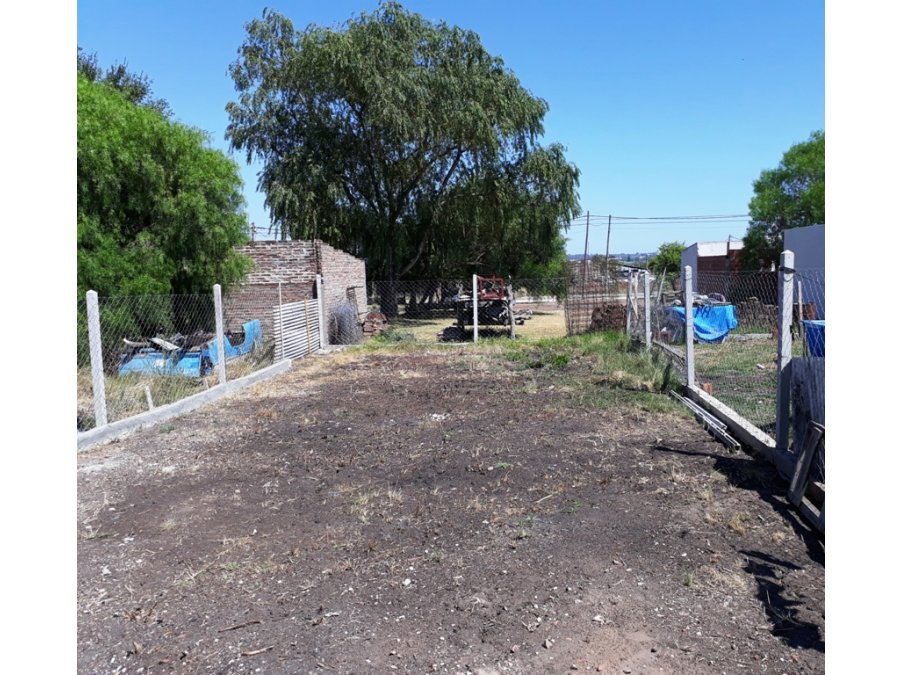 Alquila Amplia Casa calle Urdinarrain