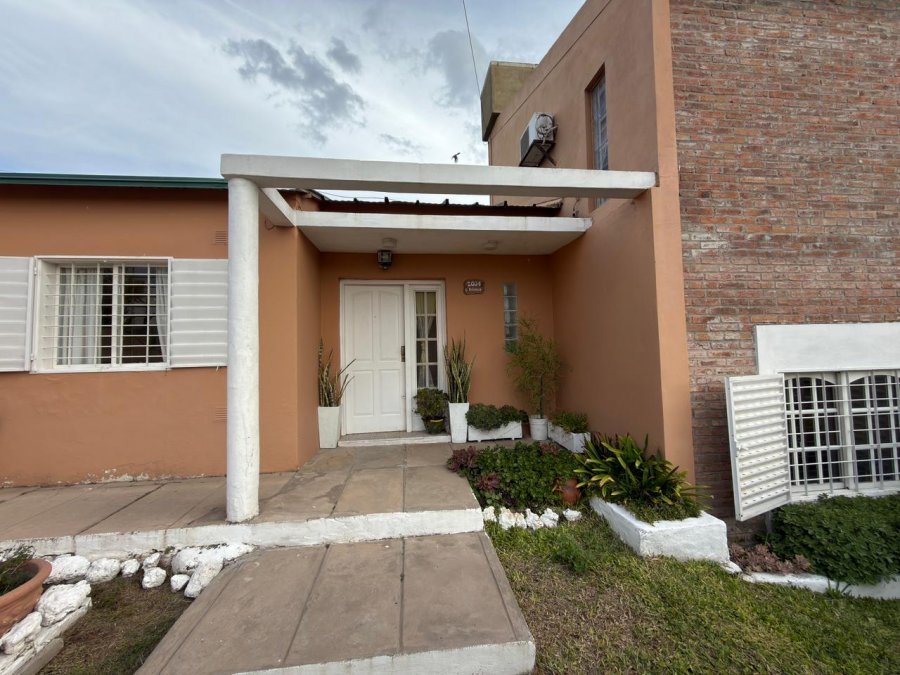 EN VENTA COMODA CASA 3 DORM - LISTA PARA MUDARTE !!!