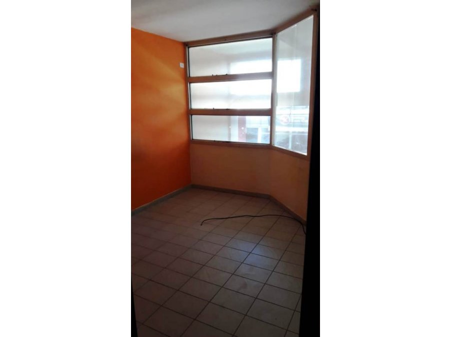 Alquila Dpto calle Monte Caseros