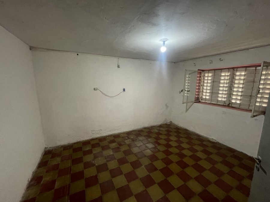 Casa en venta con gran terreno y potencial de renta – Zona B