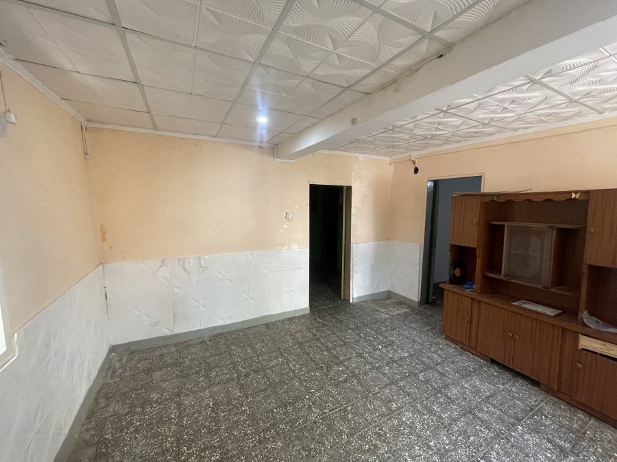 Casa en venta con gran terreno y potencial de renta – Zona B