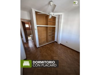 3 dormitorios, 2 baños y cochera