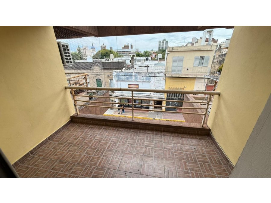 SE ALQUILA DEPTO 1 DORM C/ BALCON EN CALLE GUALEGUAYCHÚ.