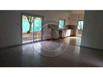 ALQUILER ¡Excelente casa! Complejo privado Blas 002