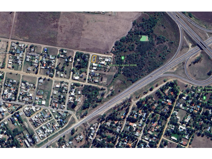 VENDO - AMPLIO TERRENO EN ESQUINA - COLONIA AVELLANEDA