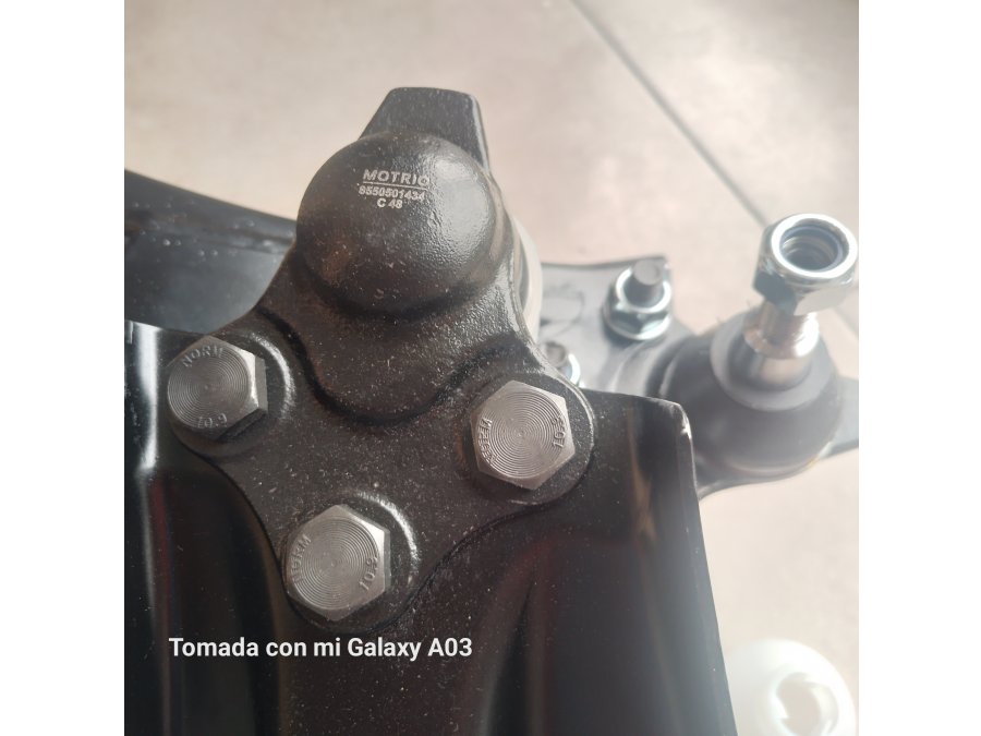 Parrilla suspensión duster/oroch