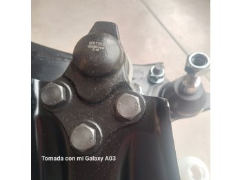 Parrilla suspensión duster/oroch