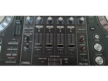 Controlador Dj - Pioneer SZ