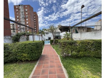 VENTA – Casa de 4 dormitorios - ZONA CENTRO