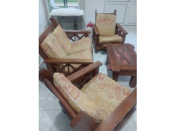 Juego de sillones con mesa ratona