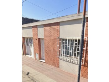 Vendo Casa (2 departamentos).