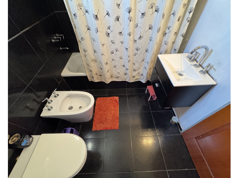 VENTA – APTA CREDITO -  Casa de 2 dormitorios con gran patio