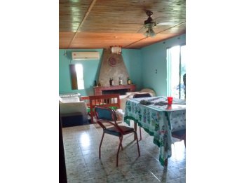 Venta casa +campo 1 ha Victoria E.R