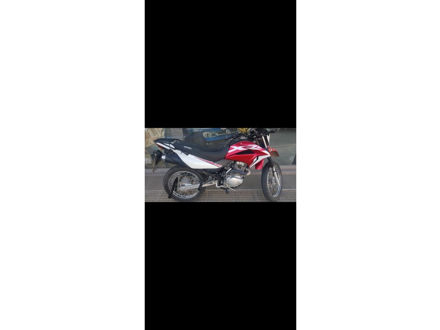Vendo  Honda XR150L impecable