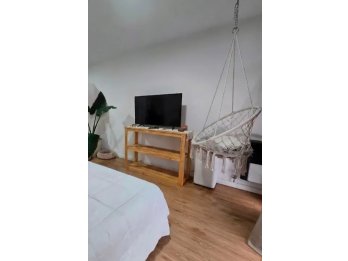 Vendo hermoso monoambiente calle De la Torre y Vera .