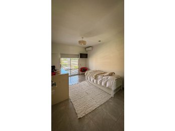 CASA 4 DORM, COCHERA PASANTE + PILETA / ZONA  ALMAFUERTE