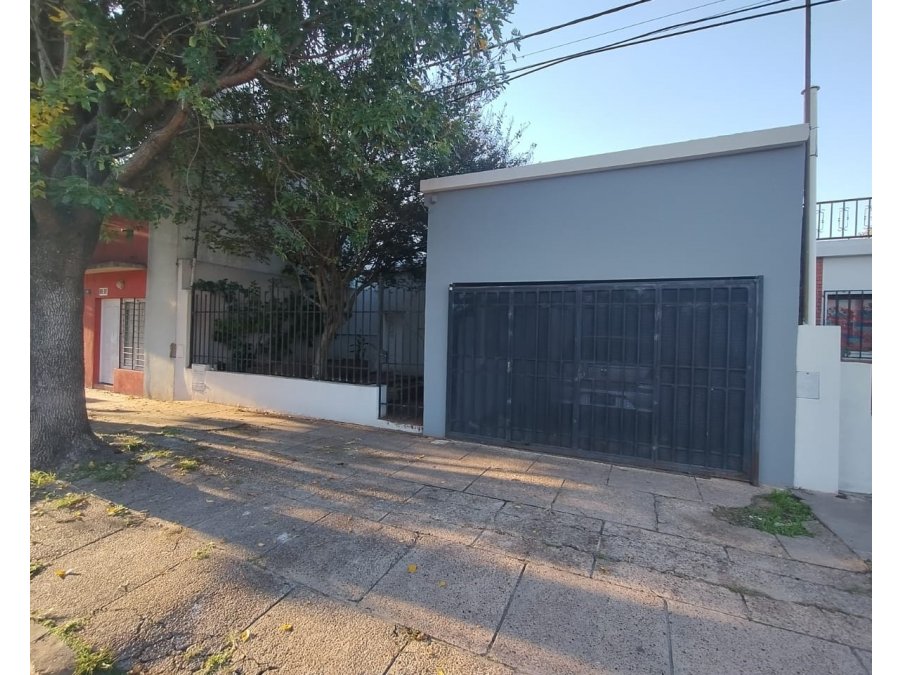 VENTA - APTA CREDITO - CASA DE 2 DORMITORIOS CON COCHERA