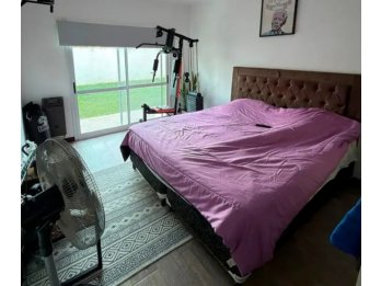 Vendo casa calle Blas Parera y El Guayacan