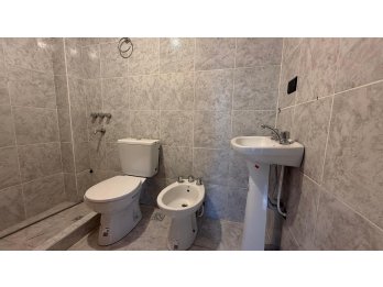 Lopez y Planes - 4 departamentos de 1 dormitorio, c/u 20.000