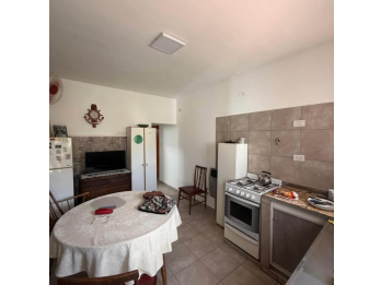 CASA + POTENCIAL DE DESARROLLO | DOBLE ACCESO | PARANÁ