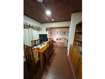 Vendo casa calle División los Andes y Jorge Newbery