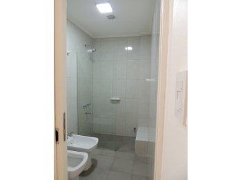 Amplia casa Ramirez 4300