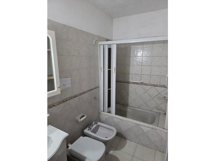 DEPARTAMENTO ANDRES PAZOS FRENTE PLAZA ALBERDI