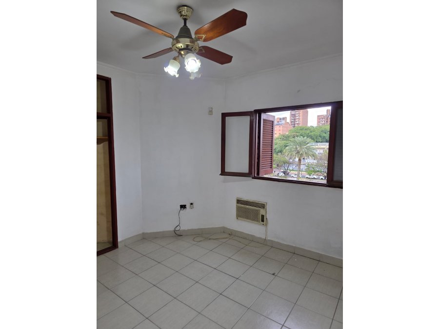 DEPARTAMENTO ANDRES PAZOS FRENTE PLAZA ALBERDI