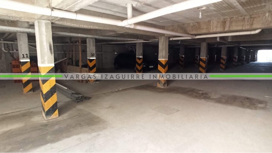 Departamento con cochera en alquiler Oro Verde