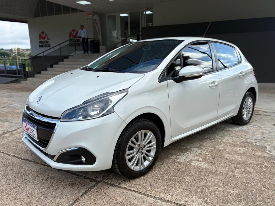 PEUGEOT 208 Allure 1.6. Recibo vehiculos