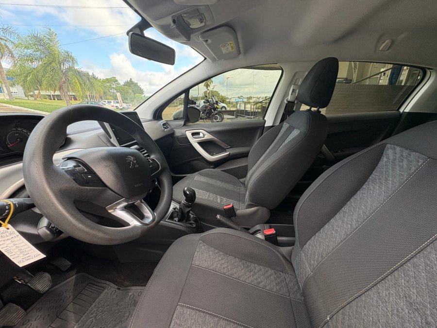 PEUGEOT 208 Allure 1.6. Recibo vehiculos