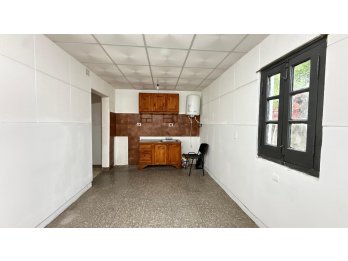 Lopez y Planes - 4 departamentos de 1 dormitorio, c/u 20.000