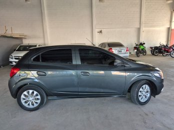 Onix Lt 1.4 2017 130.000km. Vendo o permuto mayor-menor