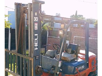 Vendo Autoelevador Heli Dual Diesel- 3000kg, 1,8 Toneladas