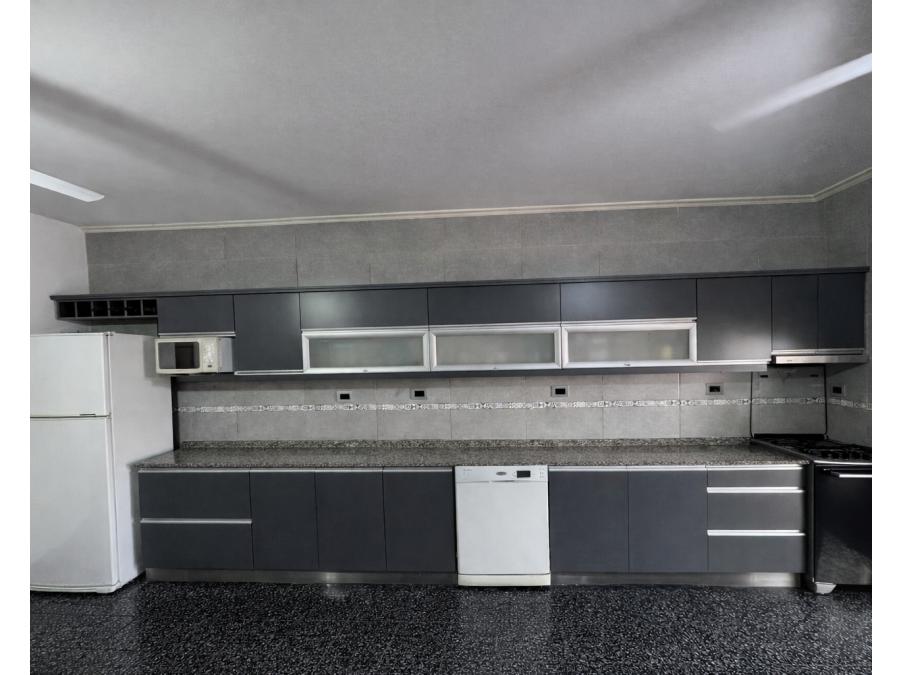 VENTA – Casa con 4 dormitorios zona céntrica