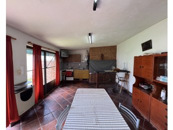 VENTA – Casa con 4 dormitorios zona céntrica