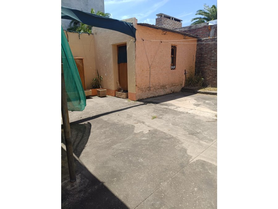 VENDO CASA EN CALLE FRAY MOCHO