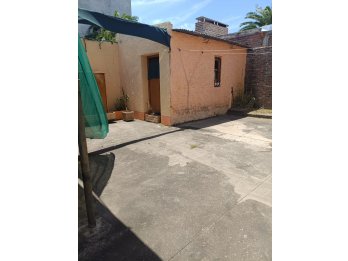 VENDO CASA EN CALLE FRAY MOCHO