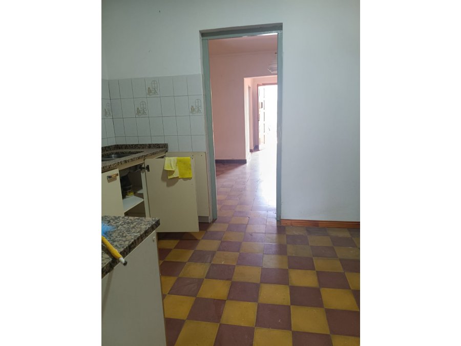 VENDO CASA EN CALLE FRAY MOCHO