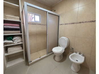 VENTA I CASA DE 3 DORMITORIOS - ORO VERDE