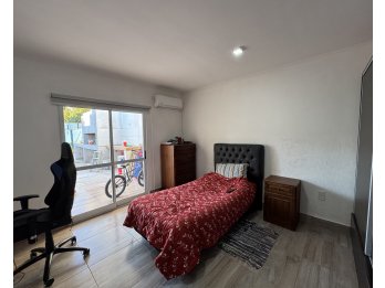 VENTA - CASA MODERNA DE 3 DORMITORIOS ZONA THOMPSON
