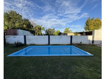 VENTA - CASA MODERNA DE 3 DORMITORIOS ZONA THOMPSON