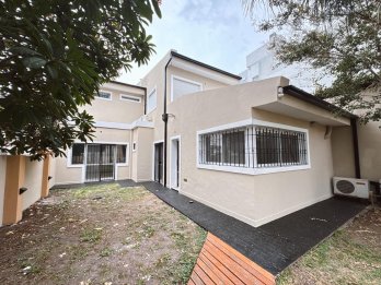 VENTA HERMOSA CASA EN CALLE SALTA APTA CRÉDITO