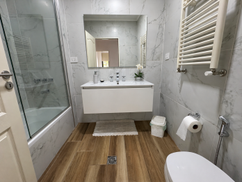 VENDO - TRIPLEX MODERNO Zona Plaza Saenz Peña
