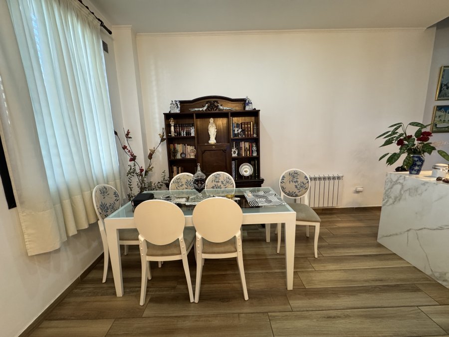 VENDO - TRIPLEX MODERNO Zona Plaza Saenz Peña
