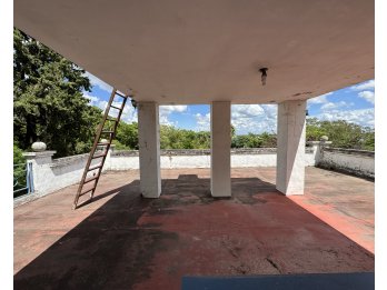 Casa con vista al río y pileta | A refaccionar villa Urquiza