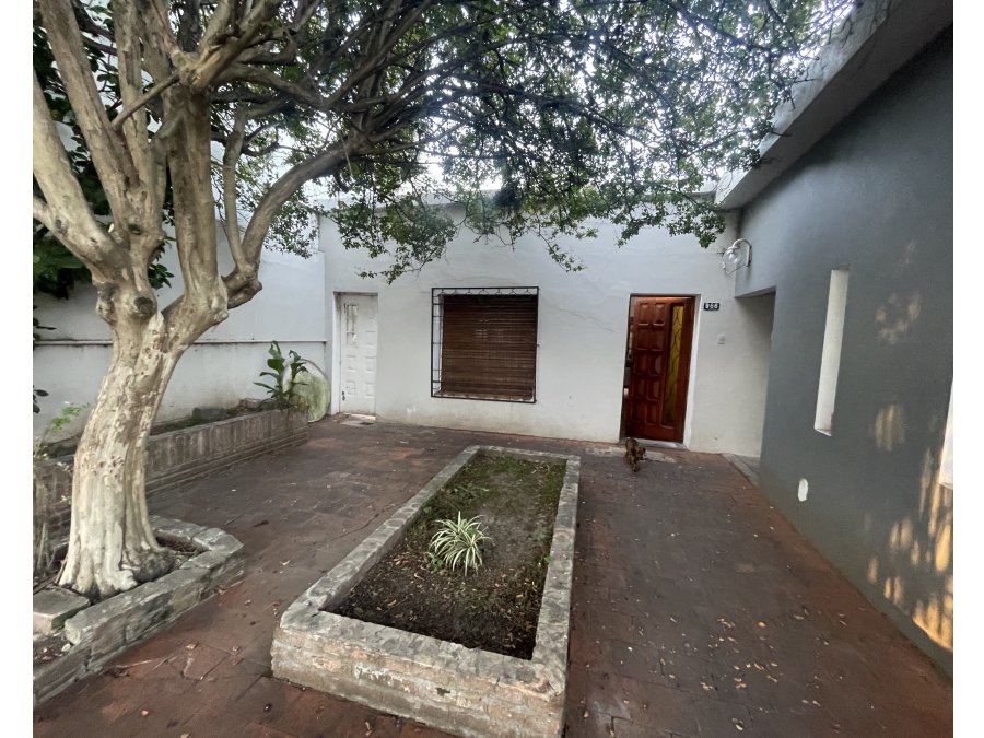 VENTA I APTA CREDITO - CASA 2 DORMITORIOS CON COCHERA