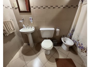 VENTA - CASA EN AMPLIO TERRENO I COLONIA AVELLANEDA