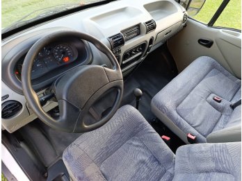 RENAULT MASTER DCI 120 CORTO "AMBULANCIA DE TRASLADO"